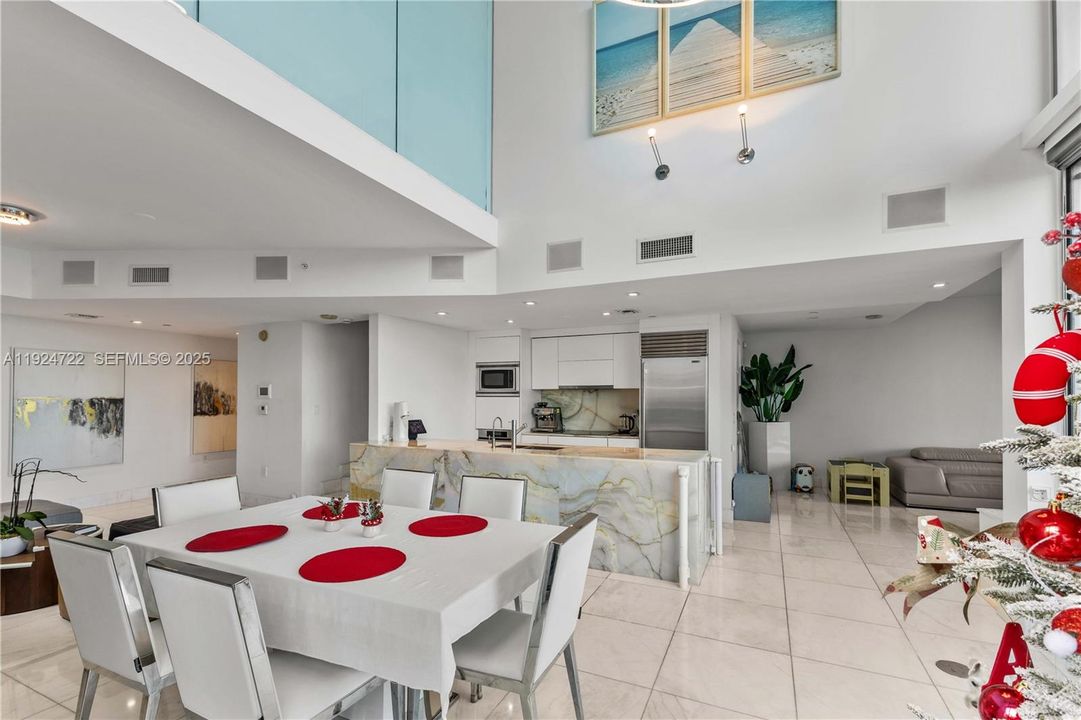 For Rent: $8,250 (2 beds, 3 baths, 1849 Square Feet)