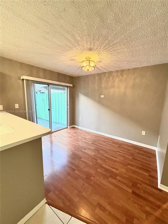 For Rent: $2,800 (2 beds, 2 baths, 1260 Square Feet)