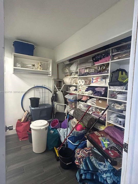 For Sale: $175,000 (2 beds, 2 baths, 1350 Square Feet)