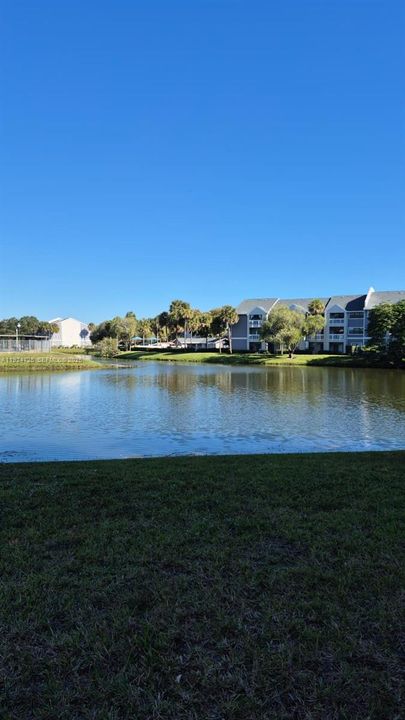 For Sale: $175,000 (2 beds, 2 baths, 1350 Square Feet)