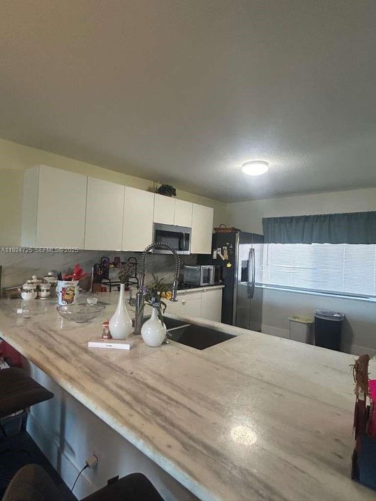 For Sale: $175,000 (2 beds, 2 baths, 1350 Square Feet)