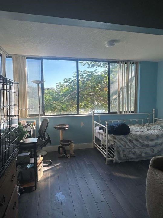 For Sale: $175,000 (2 beds, 2 baths, 1350 Square Feet)