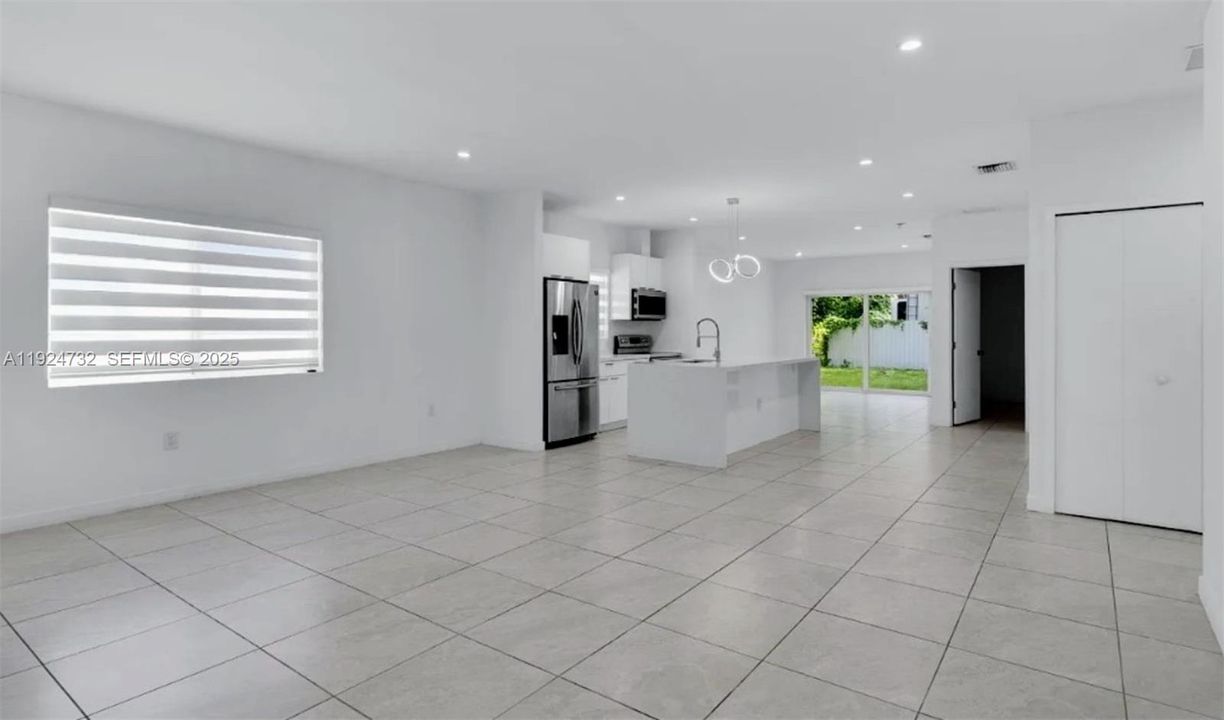 For Rent: $3,600 (3 beds, 2 baths, 1838 Square Feet)