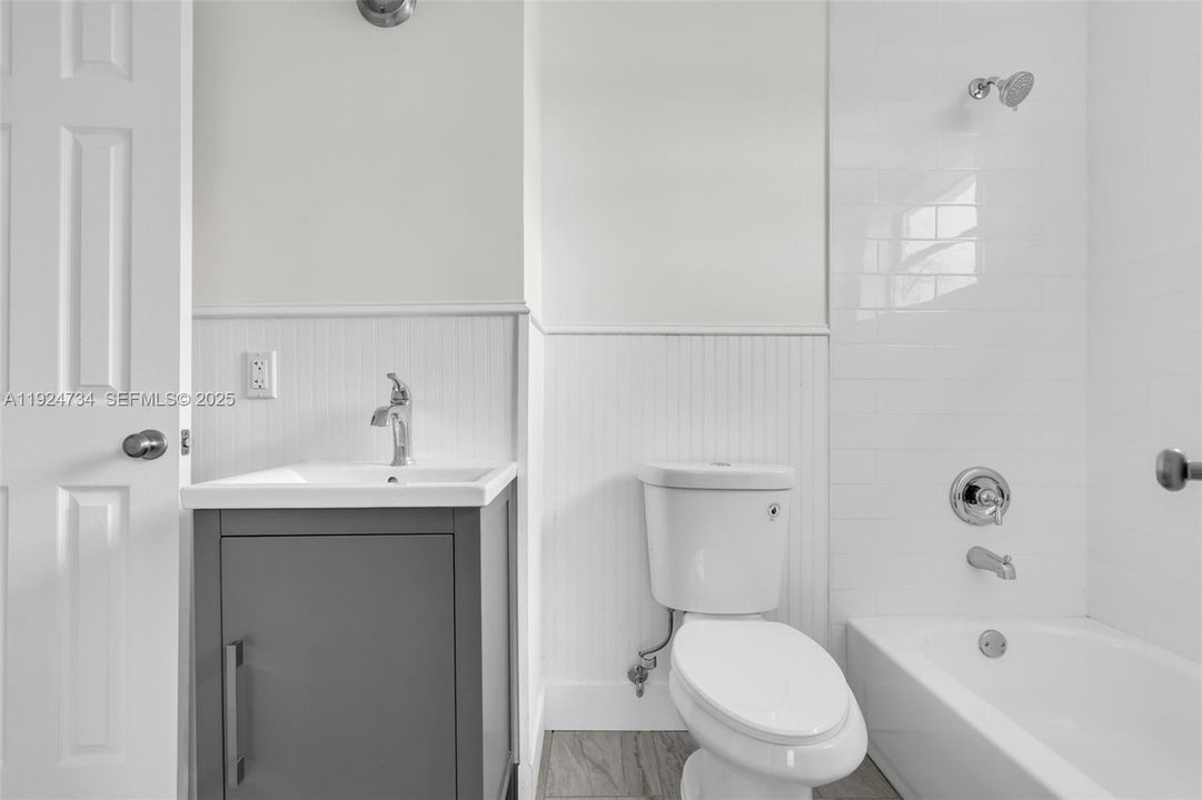 В аренду: $2,500 (3 спален, 1 ванн, 1325 Квадратных фут)