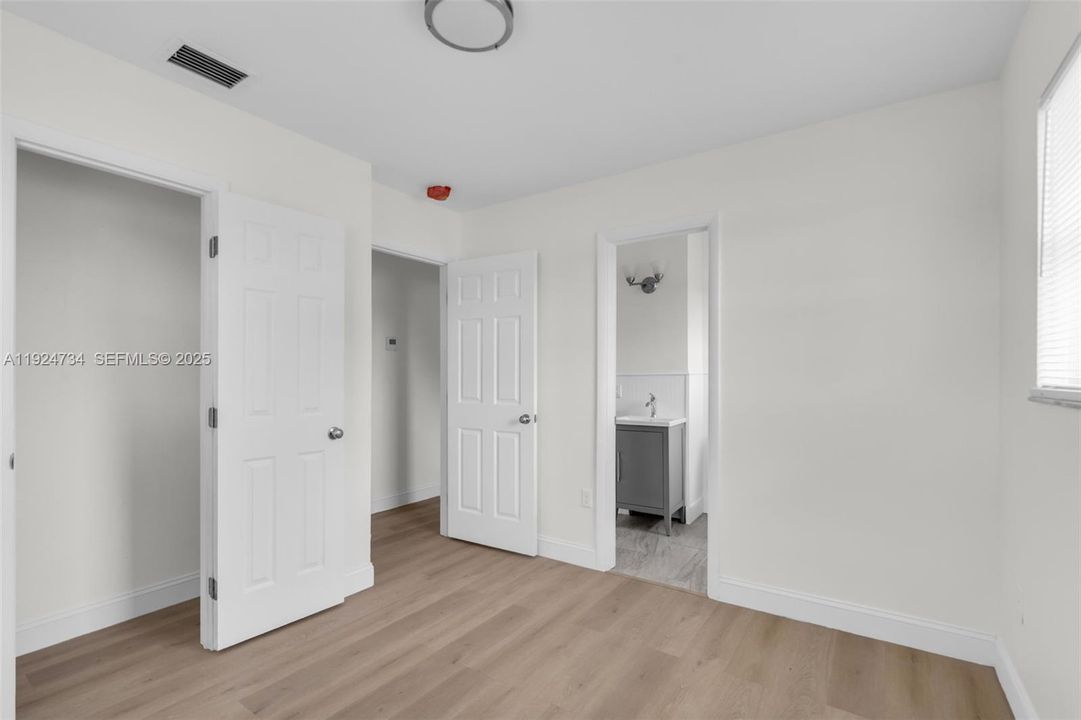 В аренду: $2,500 (3 спален, 1 ванн, 1325 Квадратных фут)