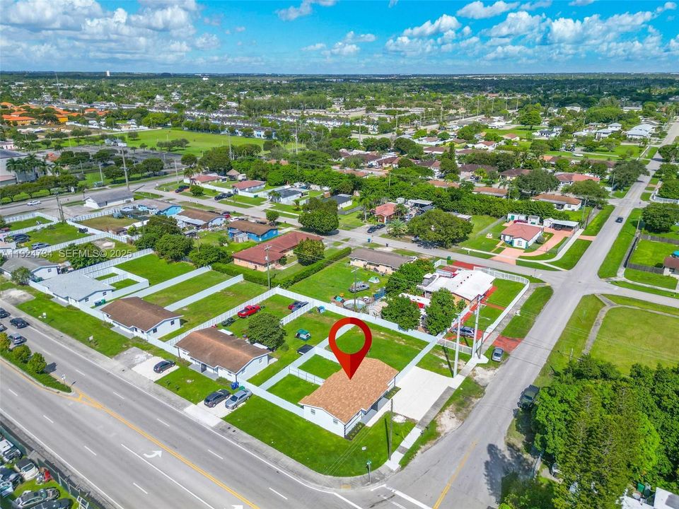 В аренду: $2,500 (3 спален, 1 ванн, 1325 Квадратных фут)