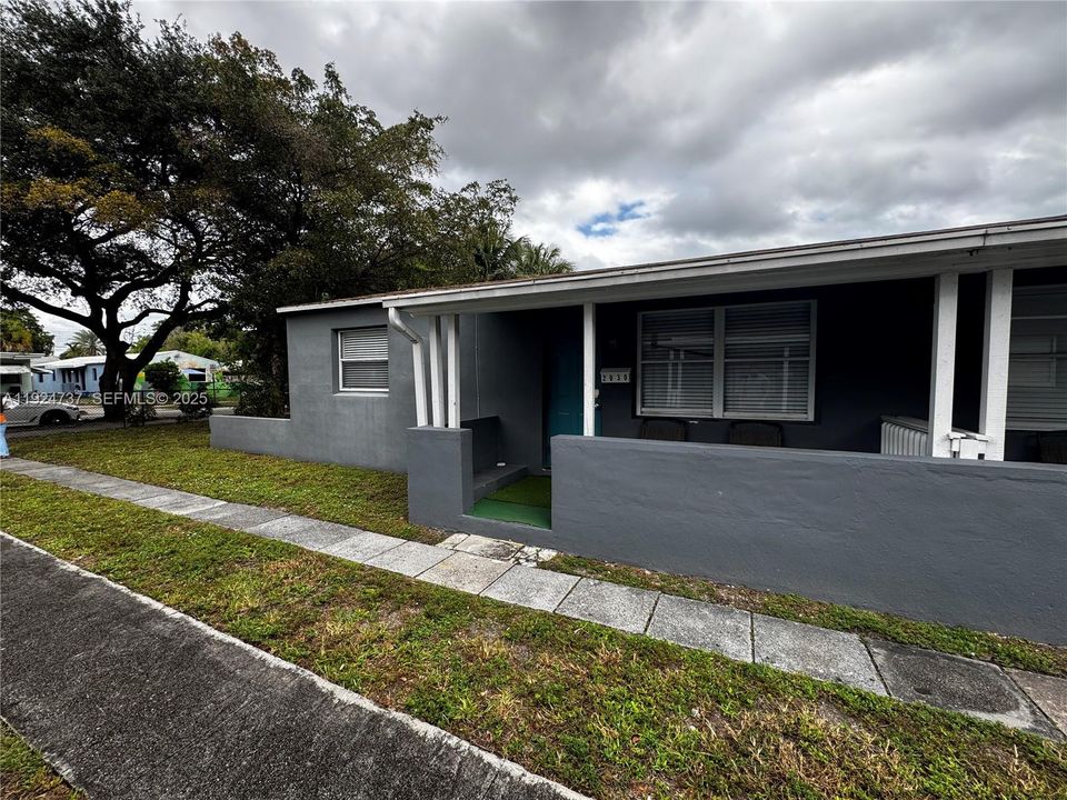 For Sale: $725,000 (0 beds, 0 baths, 1370 Square Feet)