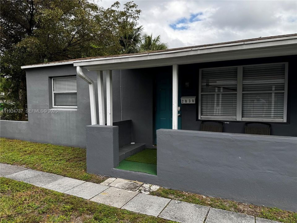 For Sale: $725,000 (0 beds, 0 baths, 1370 Square Feet)