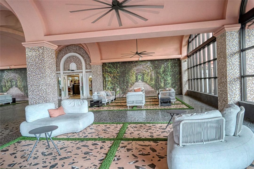 待售: $500,000 (1 贝兹, 1 浴室, 750 平方英尺)