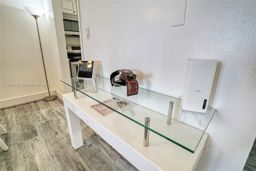 待售: $500,000 (1 贝兹, 1 浴室, 750 平方英尺)