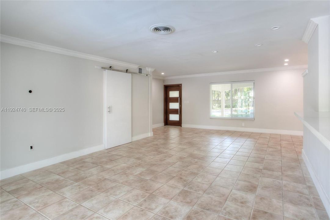 В аренду: $6,750 (4 спален, 3 ванн, 2340 Квадратных фут)