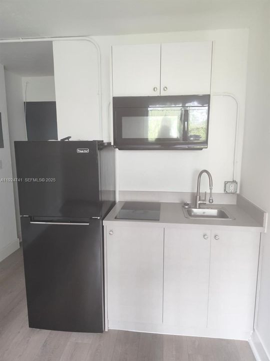 For Rent: $1,500 (0 beds, 1 baths, 400 Square Feet)