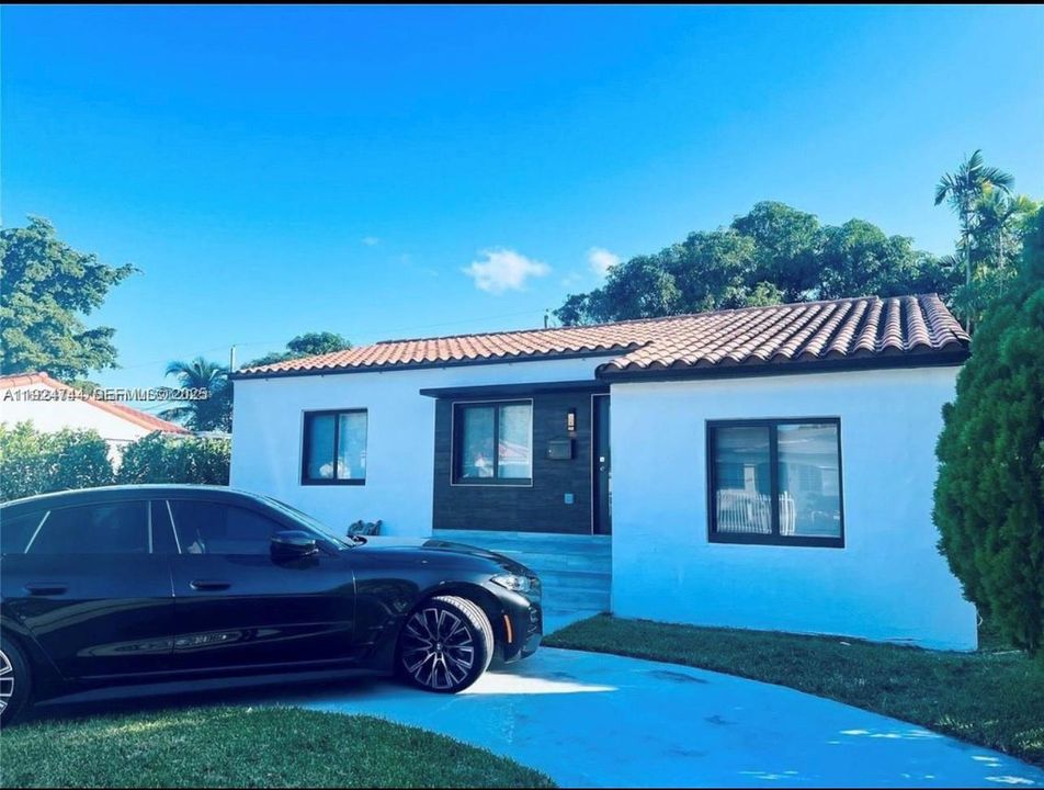 В аренду: $4,300 (3 спален, 2 ванн, 1723 Квадратных фут)