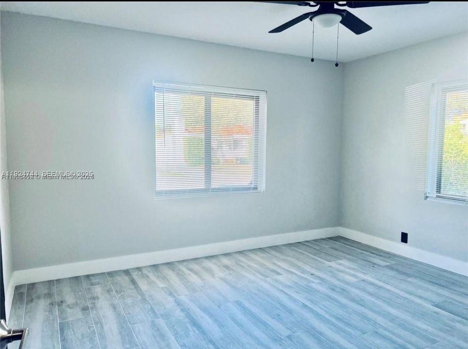 В аренду: $4,300 (3 спален, 2 ванн, 1723 Квадратных фут)