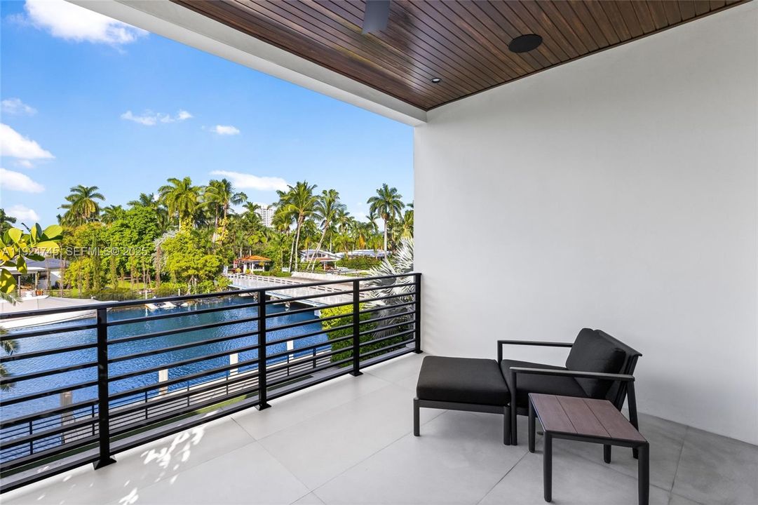 For Rent: $34,500 (5 beds, 4 baths, 4588 Square Feet)