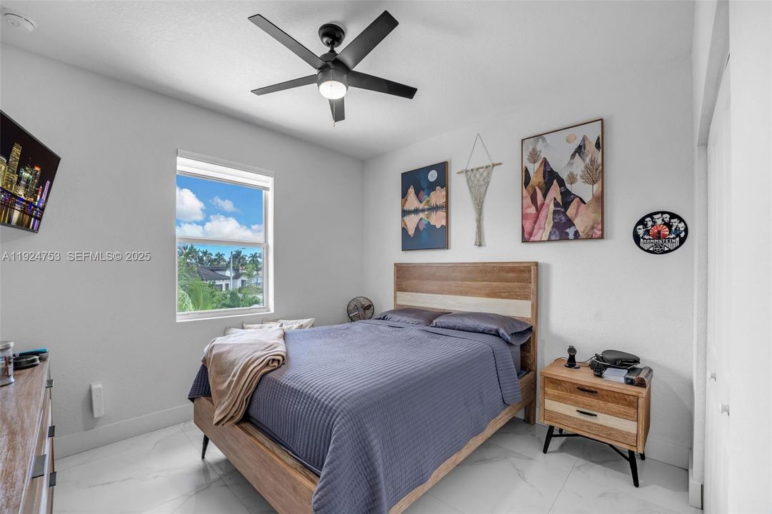 For Sale: $1,050,000 (4 beds, 3 baths, 2204 Square Feet)