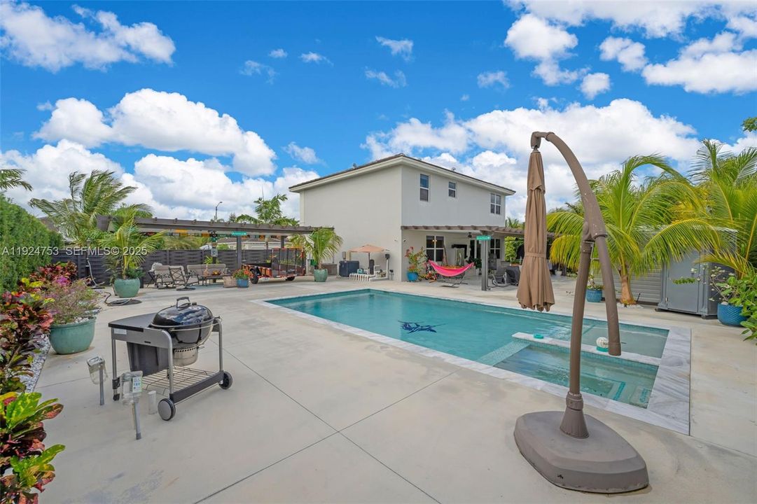 For Sale: $1,050,000 (4 beds, 3 baths, 2204 Square Feet)