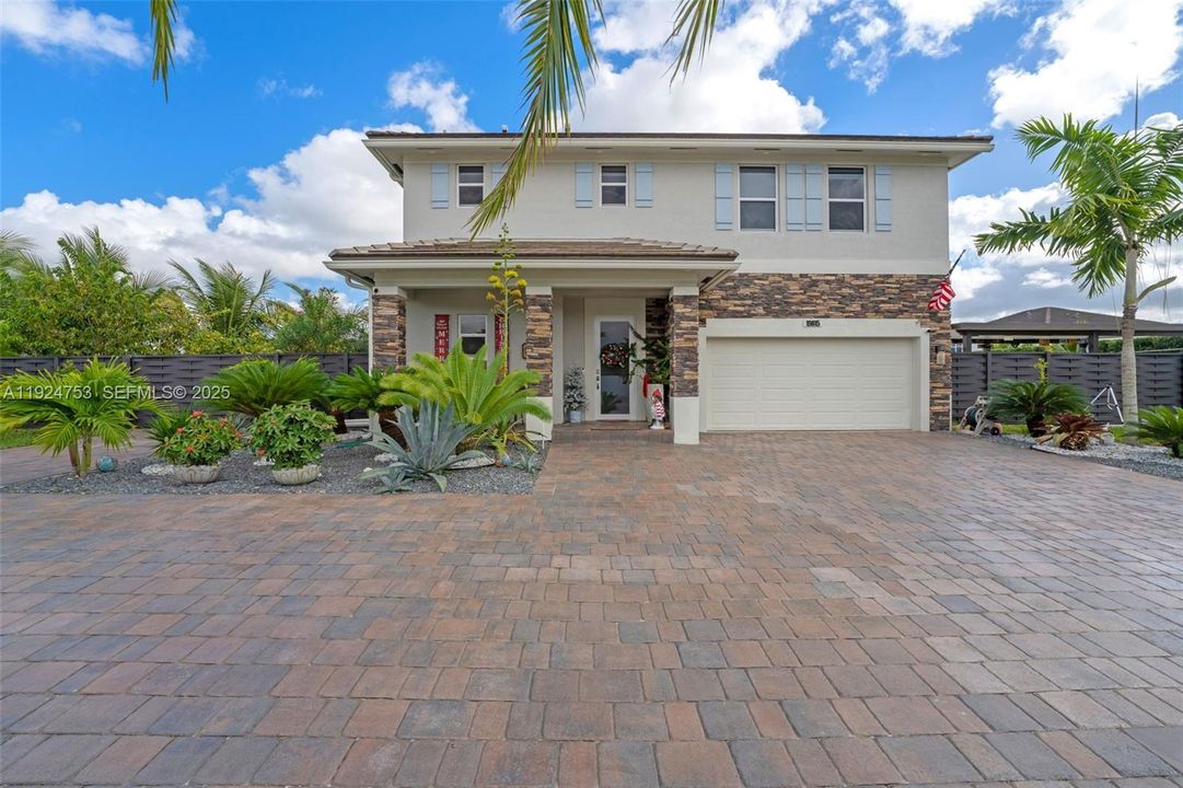 For Sale: $1,050,000 (4 beds, 3 baths, 2204 Square Feet)