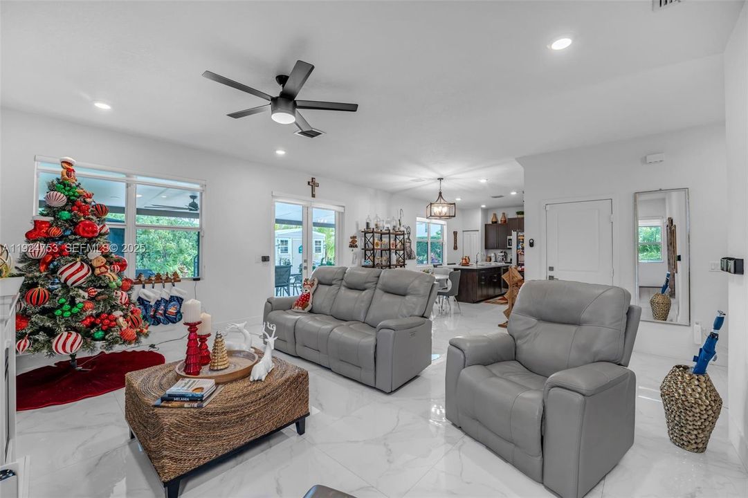 For Sale: $1,050,000 (4 beds, 3 baths, 2204 Square Feet)