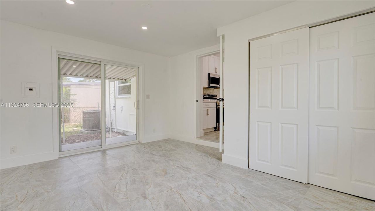 待售: $465,000 (2 贝兹, 2 浴室, 1218 平方英尺)