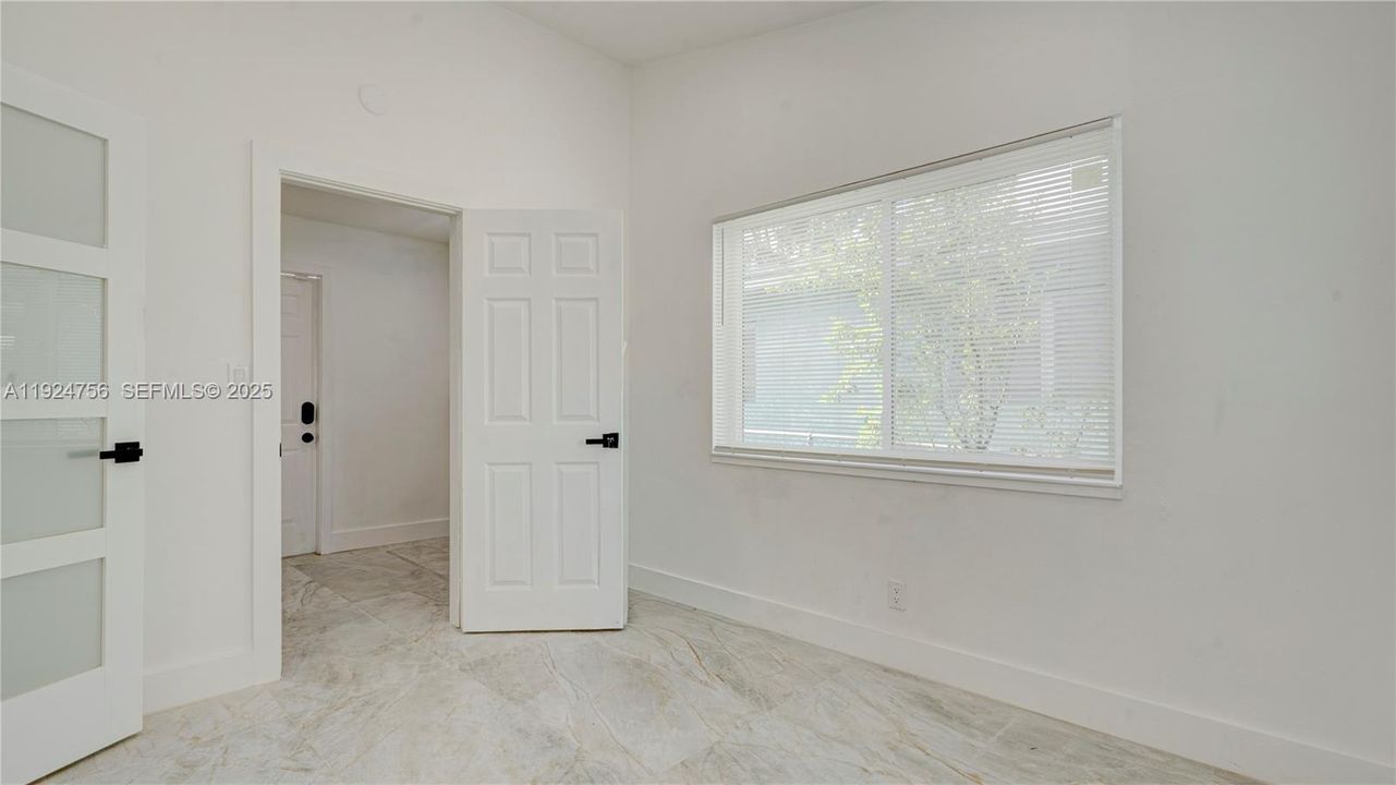 待售: $465,000 (2 贝兹, 2 浴室, 1218 平方英尺)