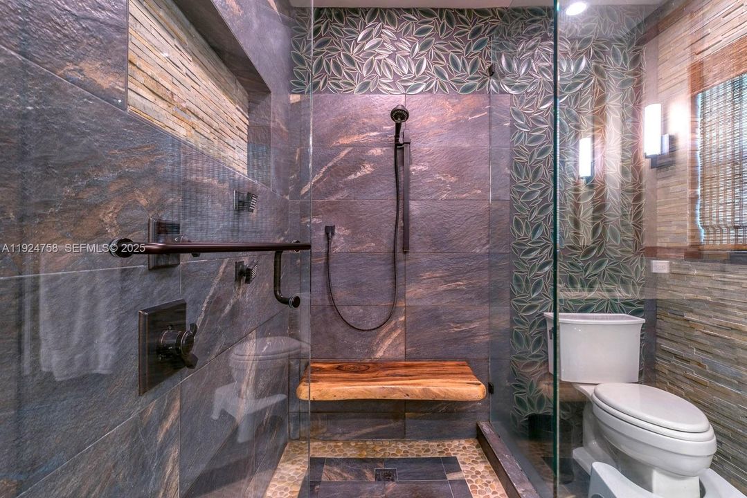 En Venta: $1,995,000 (4 camas, 3 baños, 3379 Pies cuadrados)