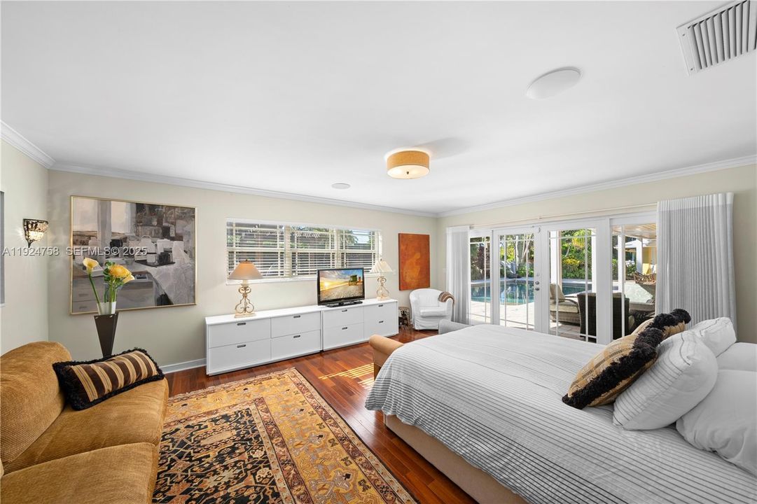 En Venta: $1,995,000 (4 camas, 3 baños, 3379 Pies cuadrados)