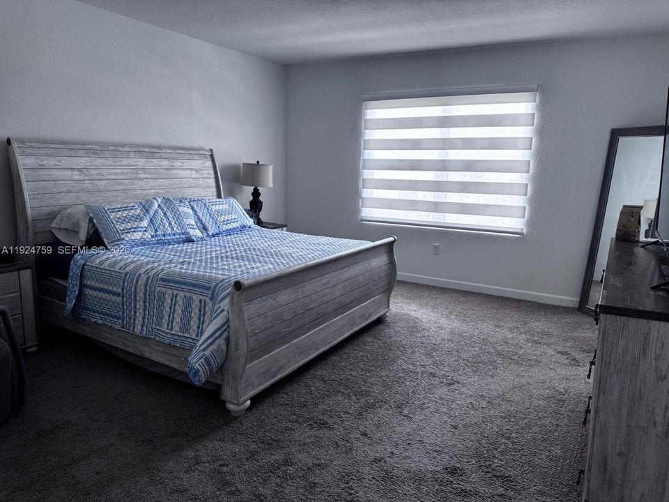 For Rent: $3,700 (4 beds, 2 baths, 2944 Square Feet)