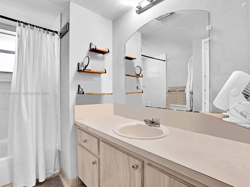 待售: $149,500 (1 贝兹, 1 浴室, 1036 平方英尺)