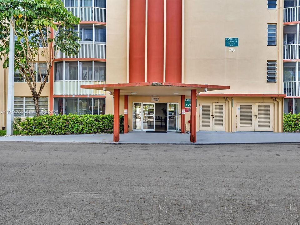 待售: $149,500 (1 贝兹, 1 浴室, 1036 平方英尺)