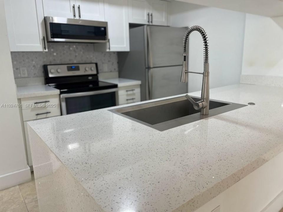 For Rent: $2,799 (3 beds, 2 baths, 1270 Square Feet)