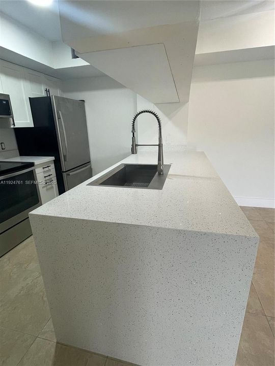 For Rent: $2,799 (3 beds, 2 baths, 1270 Square Feet)