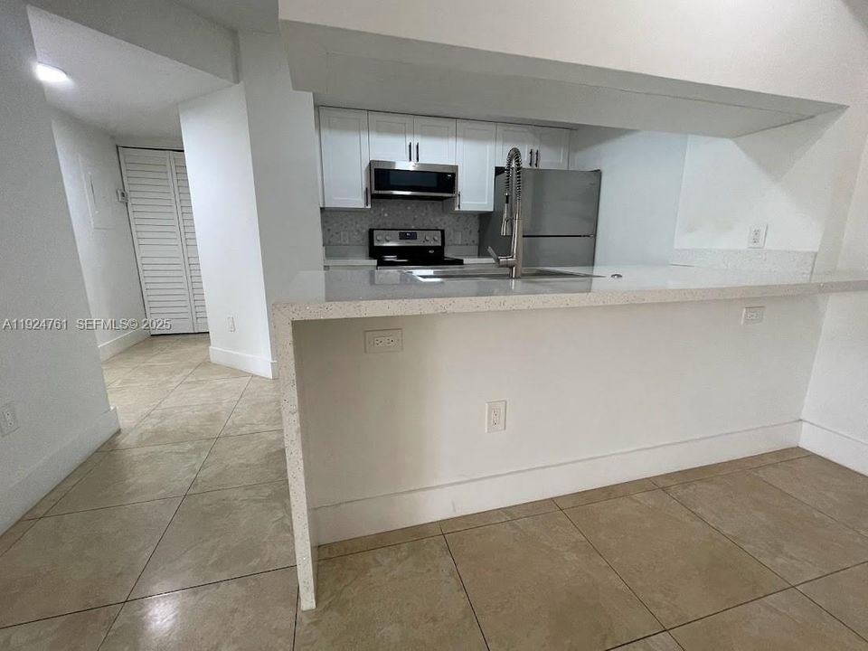 For Rent: $2,799 (3 beds, 2 baths, 1270 Square Feet)
