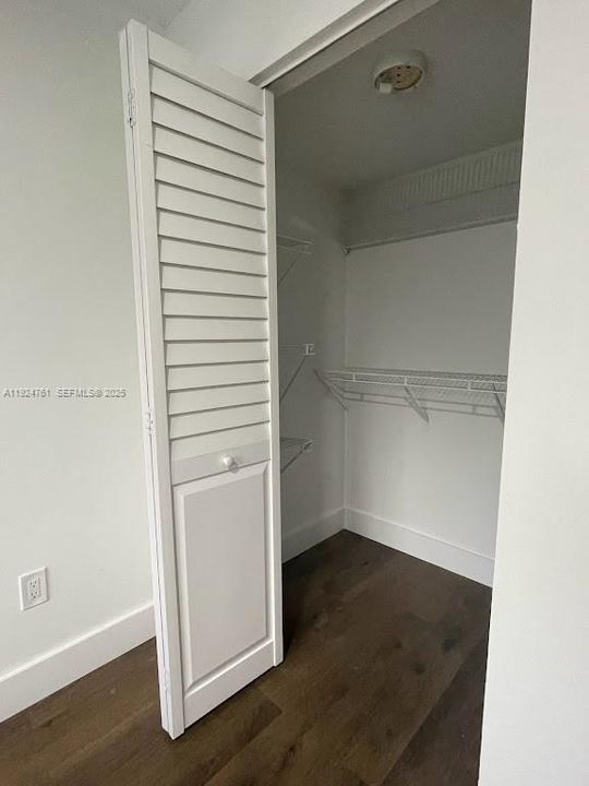 For Rent: $2,799 (3 beds, 2 baths, 1270 Square Feet)