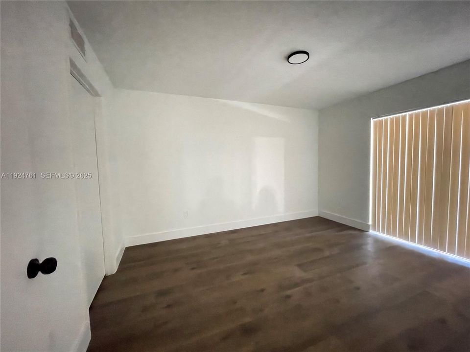 For Rent: $2,799 (3 beds, 2 baths, 1270 Square Feet)