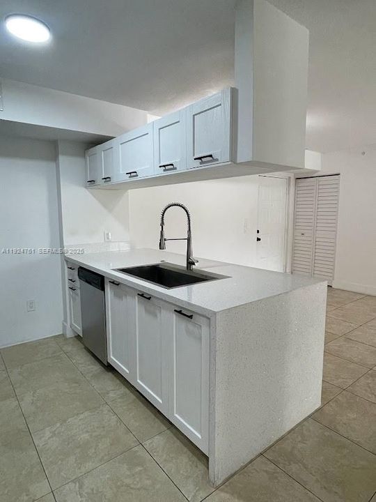 For Rent: $2,799 (3 beds, 2 baths, 1270 Square Feet)
