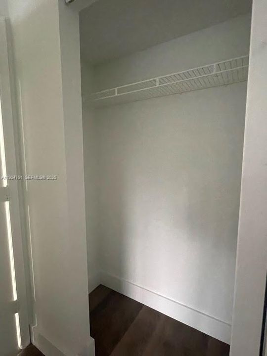 2nd bedroom Closet
