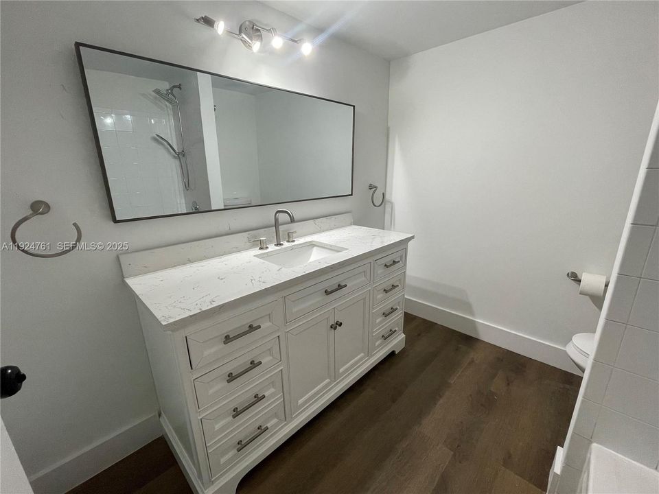 For Rent: $2,799 (3 beds, 2 baths, 1270 Square Feet)