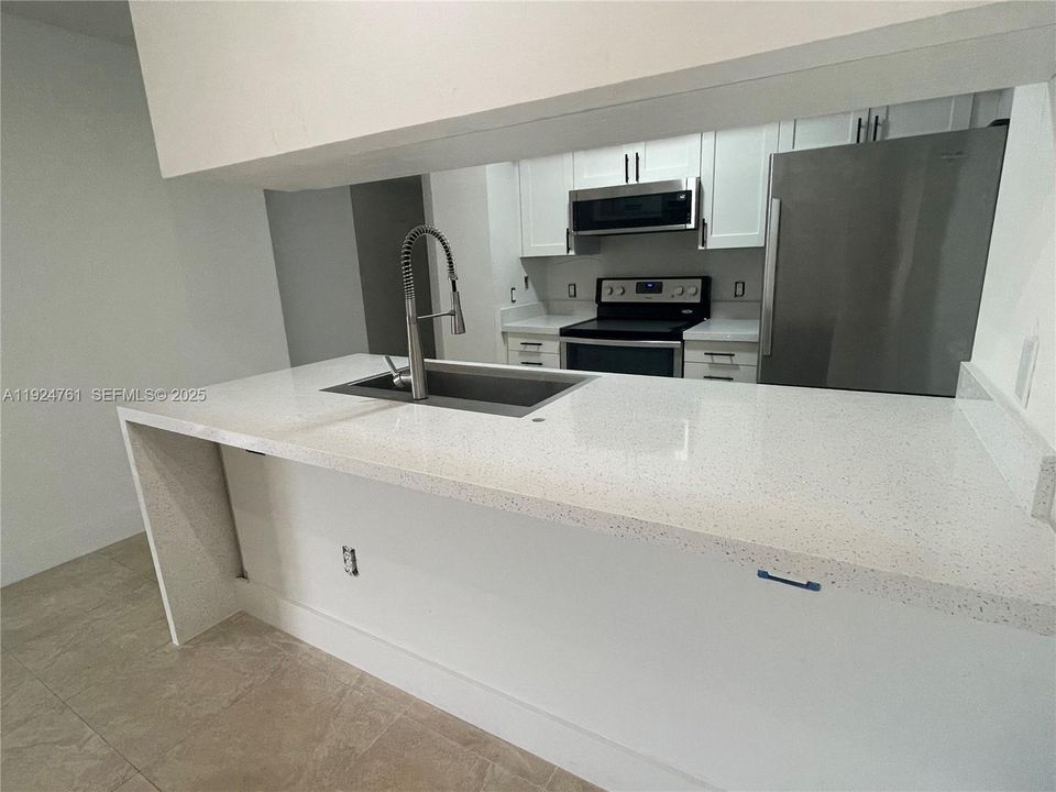 For Rent: $2,799 (3 beds, 2 baths, 1270 Square Feet)