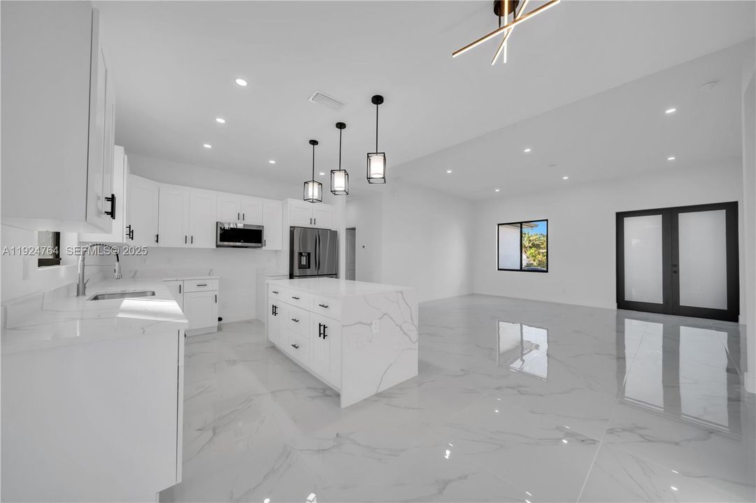 For Sale: $349,900 (3 beds, 3 baths, 0 Square Feet)