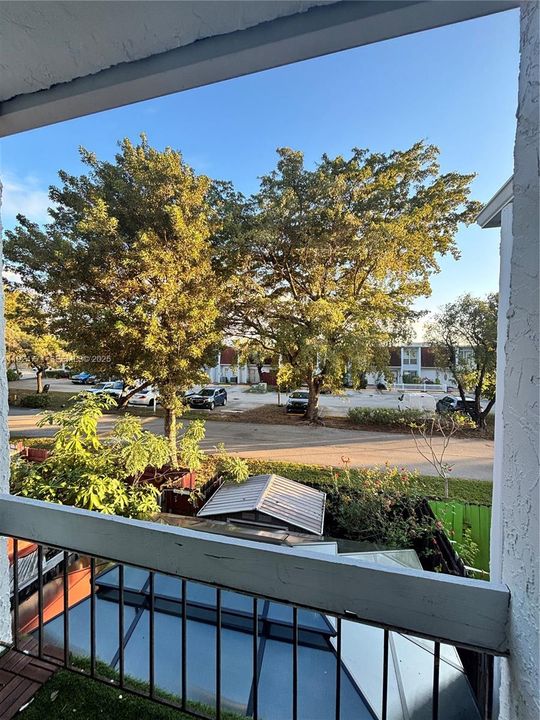 For Rent: $2,600 (2 beds, 1 baths, 1140 Square Feet)