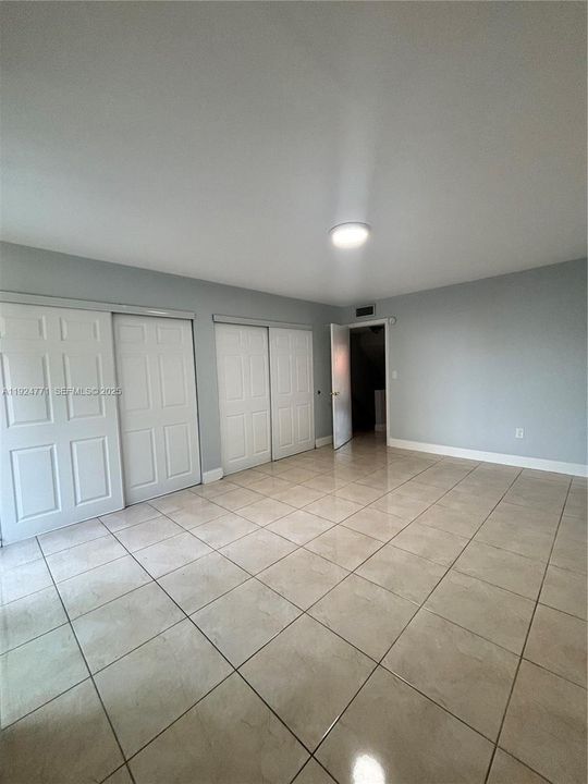 For Rent: $2,600 (2 beds, 1 baths, 1140 Square Feet)