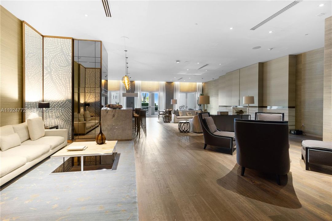 出租: $7,850 (3 贝兹, 3 浴室, 2088 平方英尺)