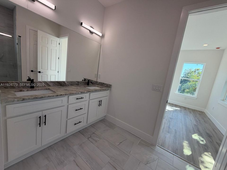 En Venta: $539,000 (3 camas, 2 baños, 0 Pies cuadrados)