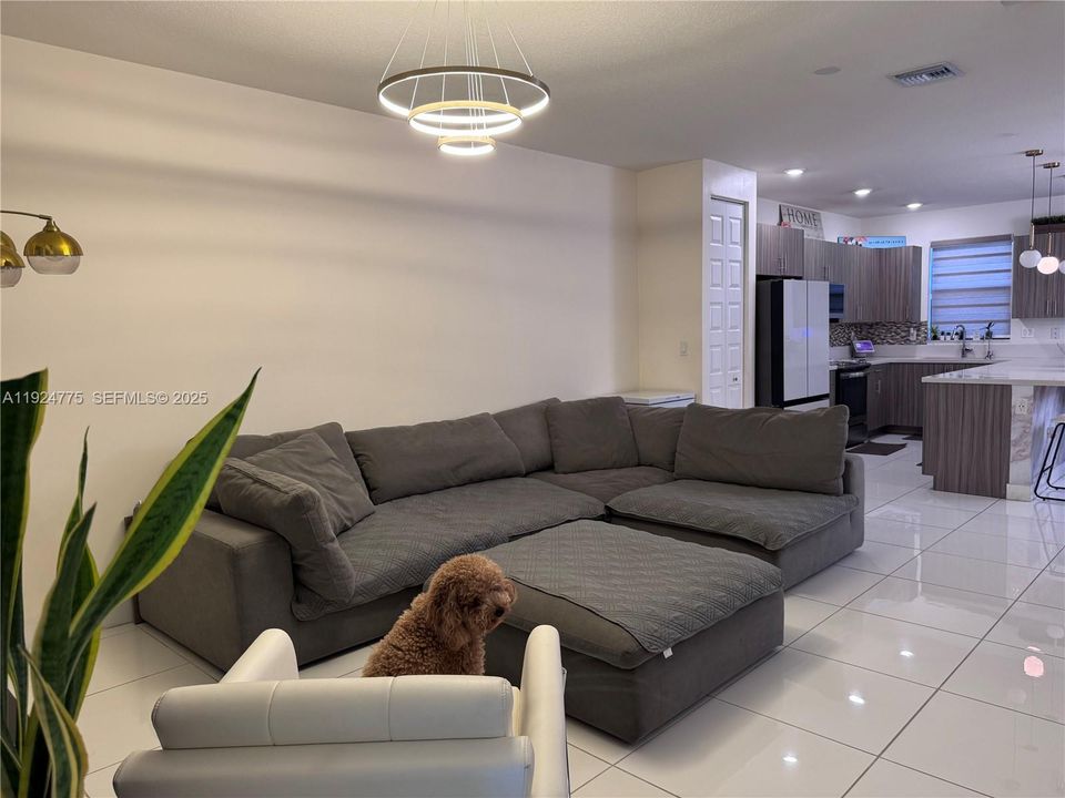 待售: $615,000 (3 贝兹, 2 浴室, 1838 平方英尺)