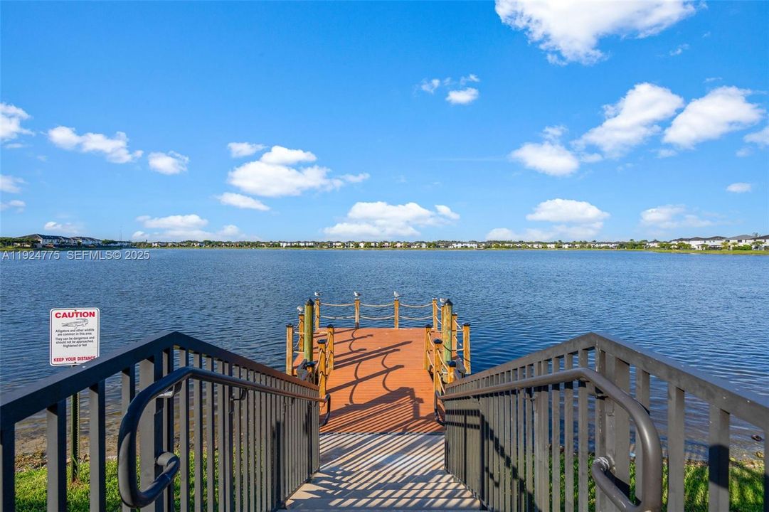 For Sale: $615,000 (3 beds, 2 baths, 1838 Square Feet)