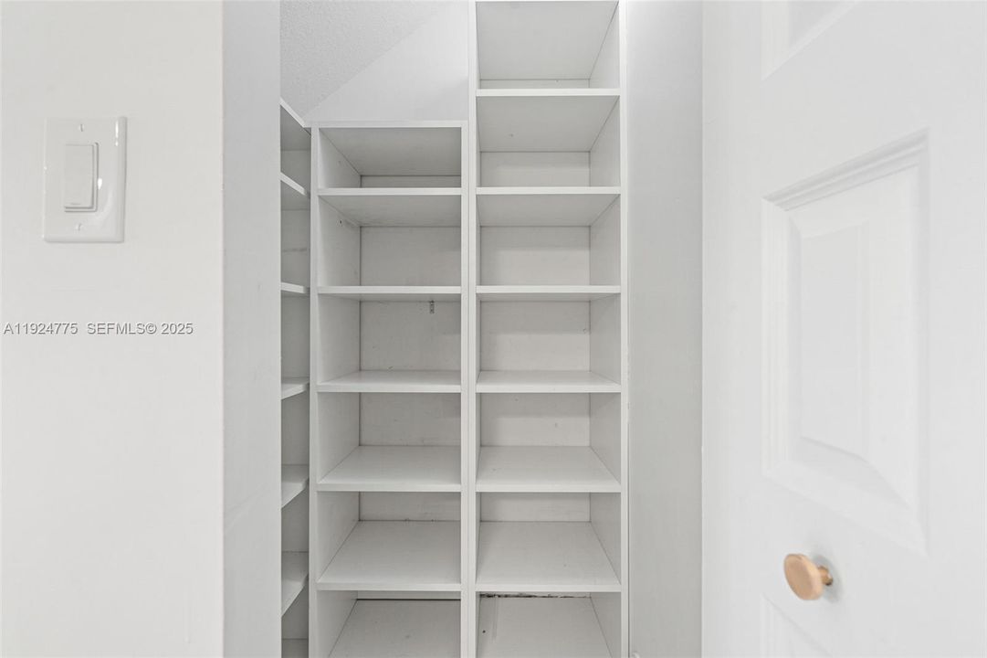 For Sale: $615,000 (3 beds, 2 baths, 1838 Square Feet)