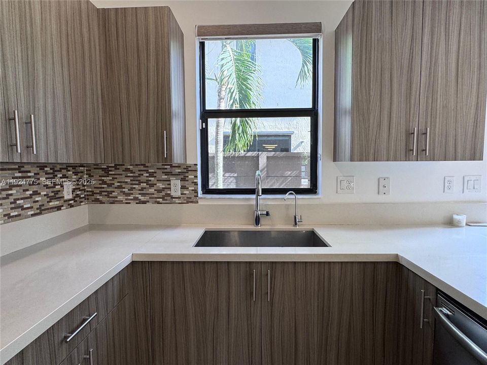 待售: $615,000 (3 贝兹, 2 浴室, 1838 平方英尺)