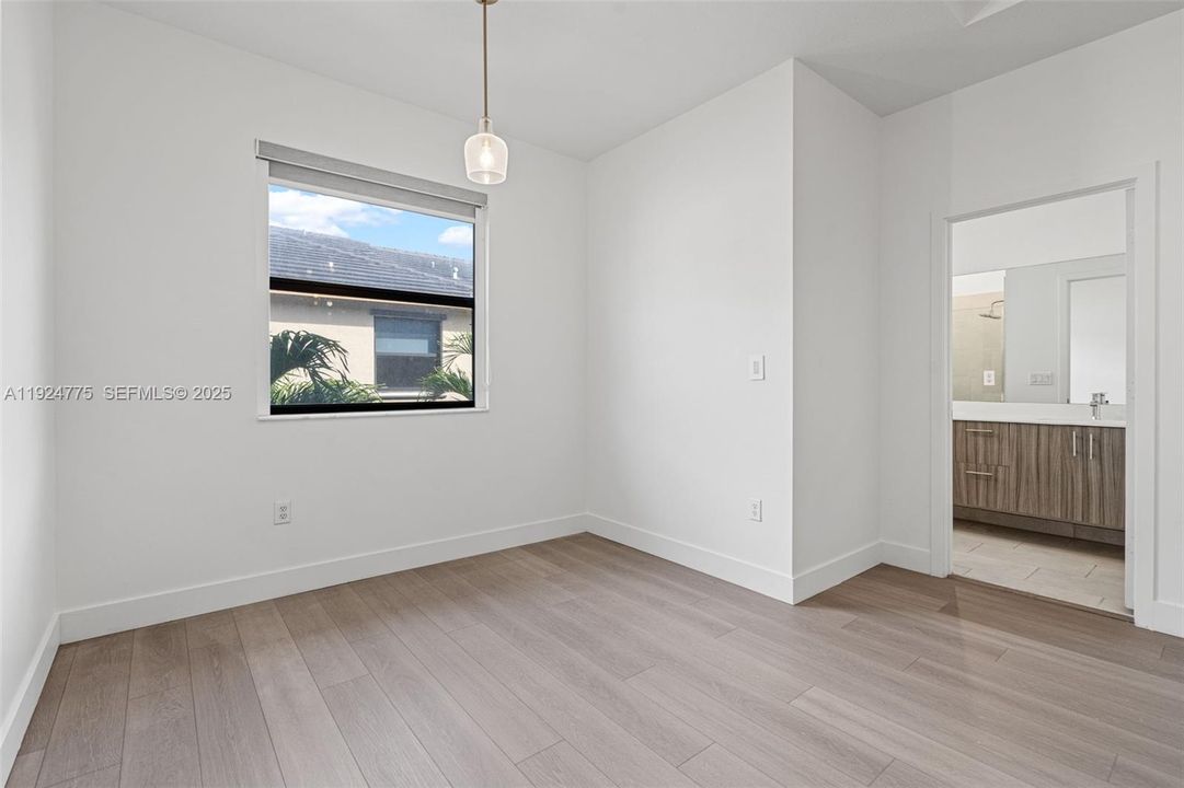 For Sale: $615,000 (3 beds, 2 baths, 1838 Square Feet)