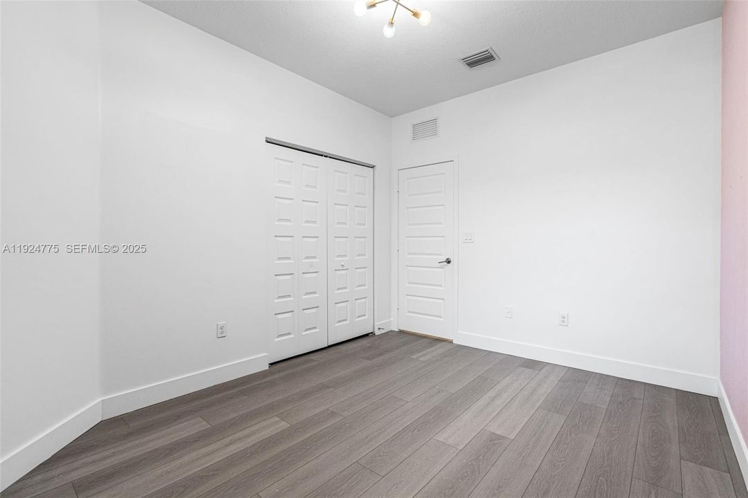 For Sale: $615,000 (3 beds, 2 baths, 1838 Square Feet)